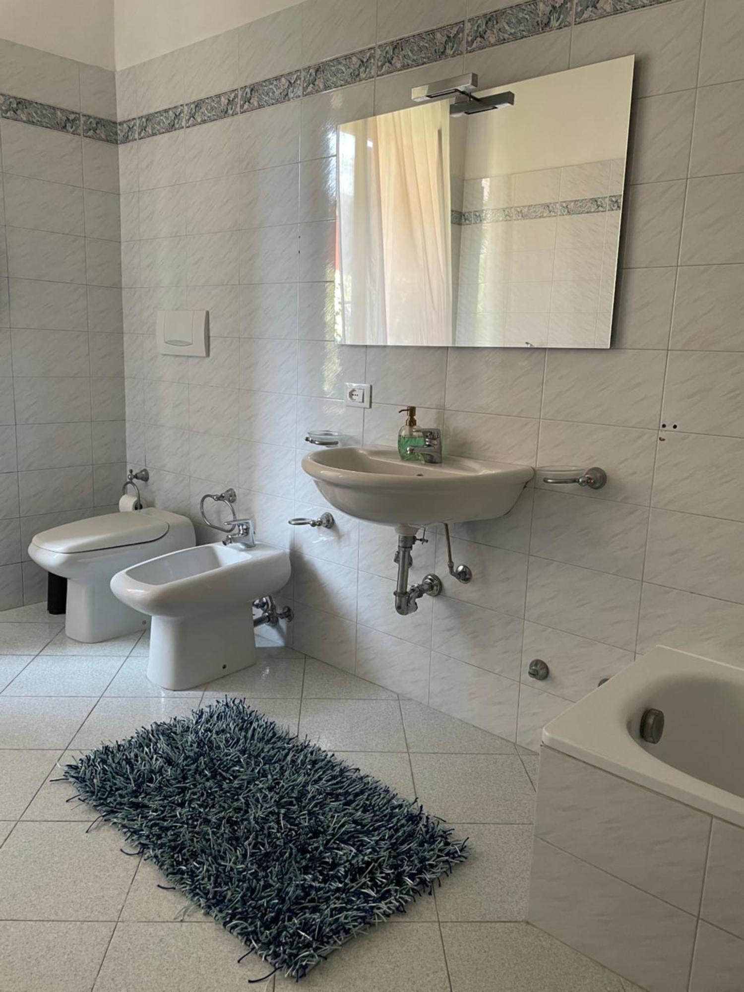 Dimora Montecchi Hotel เวโรนา ภายนอก รูปภาพ